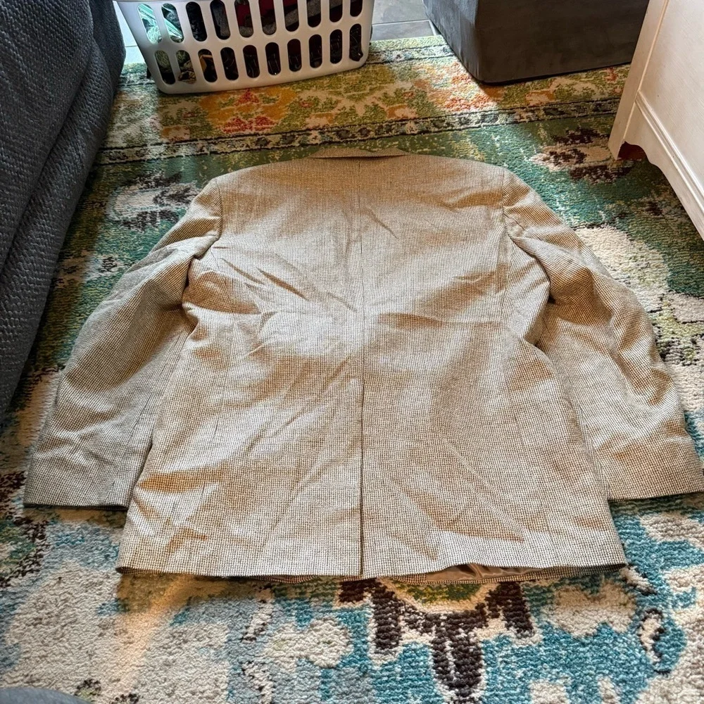 Men's Executive Collection by Tom James Tan silk wool, linen blend Blazer jacket